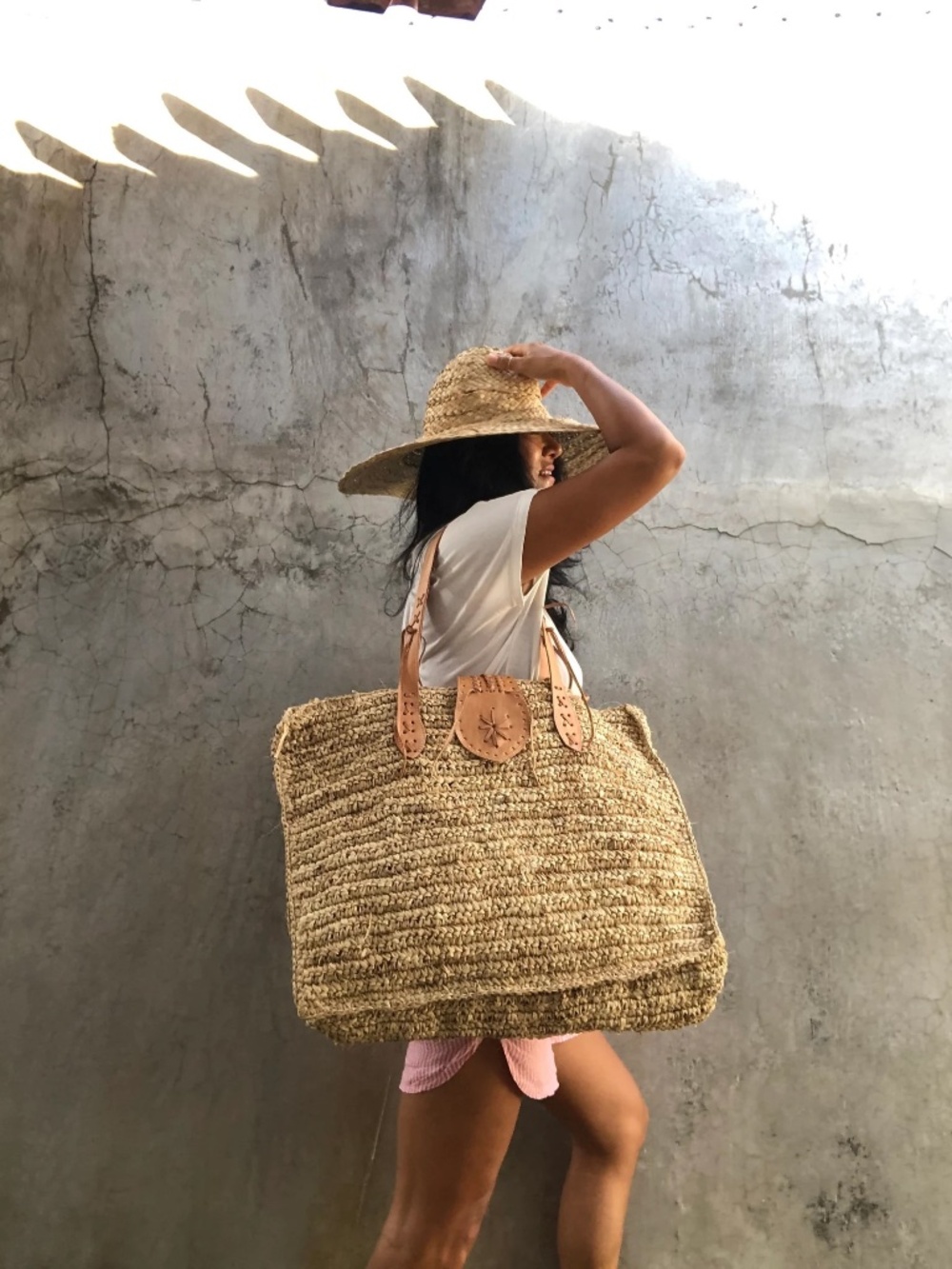 New Quality Handmade Woven Natural Raffia Large Oversized Straw Bali Beach Bag